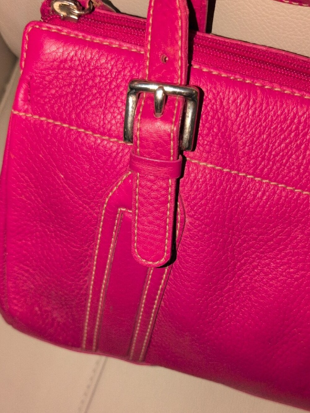 Fossil Fuchsia Leather Shoulder Bag - Picture 4 of 16